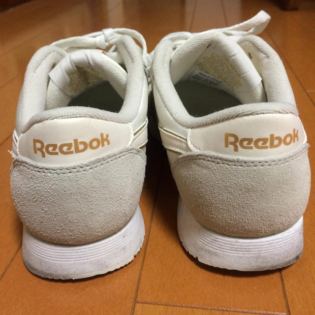 Reebok(リーボック)のリーボック ×UO 限定コラボ ホワイト レディースの靴/シューズ(スニーカー)の商品写真