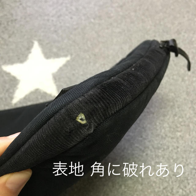 carhartt(カーハート)のcarhartt PCケース ブラック 縦23cm 横32cm 奥行2cm スマホ/家電/カメラのスマホ/家電/カメラ その他(その他)の商品写真