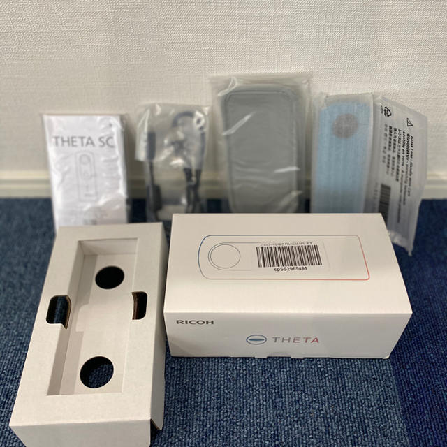 RICOH(リコー)のRICOH THETA SC BLUE 新品未使用 スマホ/家電/カメラのカメラ(コンパクトデジタルカメラ)の商品写真