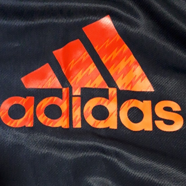 adidas(アディダス)のアディダス　ジュニア160  ジャージ上のみ キッズ/ベビー/マタニティのキッズ服男の子用(90cm~)(ジャケット/上着)の商品写真