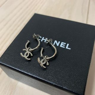 シャネル(CHANEL)のCHANEL シルバー スイングピアス(ピアス)