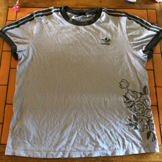 アディダス(adidas)の珍‼︎ 美品　アディダス  花柄付きのウエア　綺麗な藤色　女性用XL(トレーニング用品)