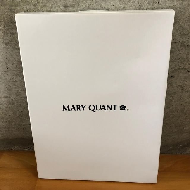 MARY QUANT(マリークワント)の♡Mihoりん専用♡新品未使用MARY QUANTトレイ＆ティータオル 付属の袋 インテリア/住まい/日用品のインテリア/住まい/日用品 その他(その他)の商品写真