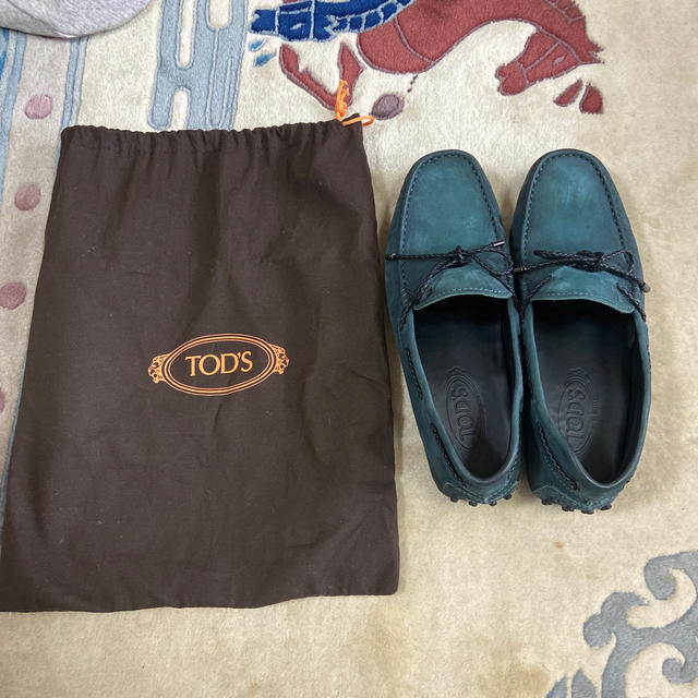 TOD'S(トッズ)のトッズメンズドライビングシューズ メンズの靴/シューズ(スリッポン/モカシン)の商品写真