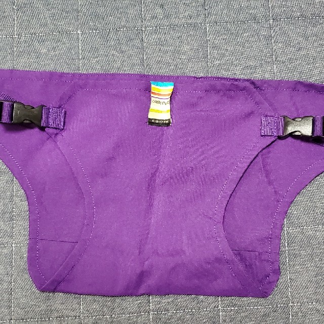 つん3268さま　キャリフリー　チェアベルト　紫 キッズ/ベビー/マタニティの外出/移動用品(ベビーホルダー)の商品写真