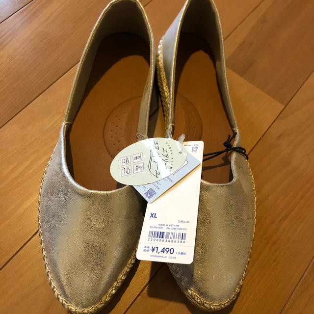 GU(ジーユー)の今期GUエアリーセパレートエスパードリュー25センチ レディースの靴/シューズ(スリッポン/モカシン)の商品写真