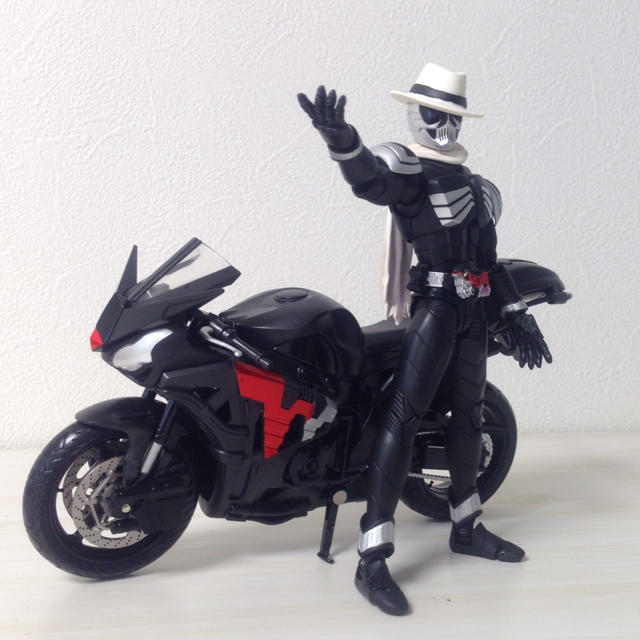 Bandai S H Figuarts 仮面ライダースカルクリスタル スカルボイルダーの通販 By Tomoyozc4 S Shop バンダイならラクマ