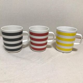 マリメッコ(marimekko)のマリメッコ　マグカップ　タサライタ(グラス/カップ)