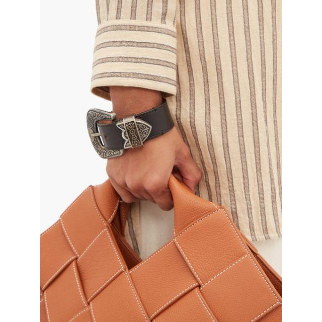 Loewe ロエベ ウエスタンバックル レザーブレスレット ブラック Loewe ロエベ ウエスタンバックル レザーブレスレット ブラック