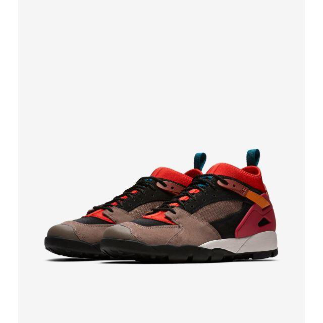 NIKE ACG AIR REVADERCHI