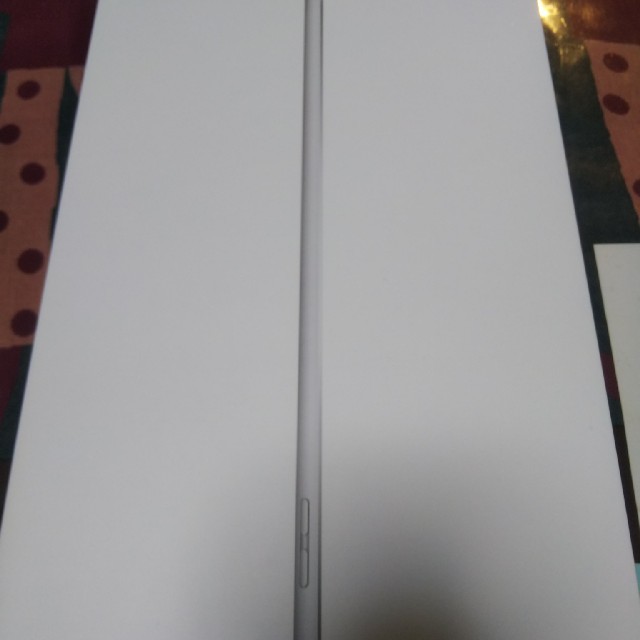 iPad WI-FIモデル 32GB 第７世代 スペースグレイ　新品