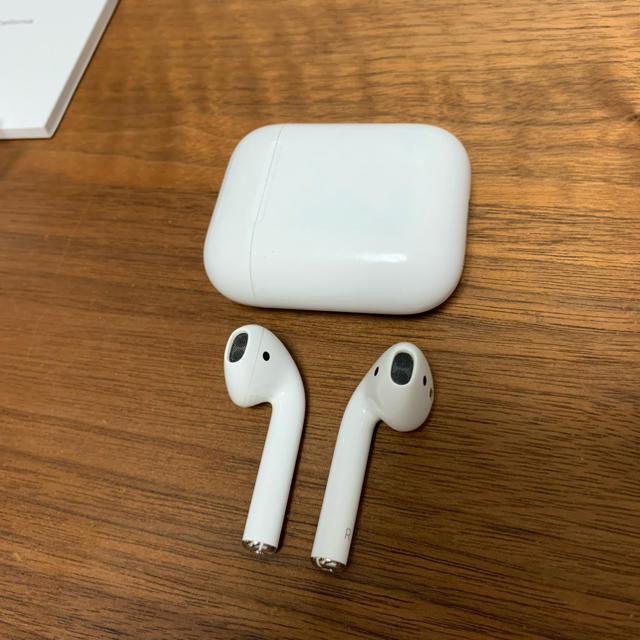 オーディオ機器AirPods 初代　付属品全てあり