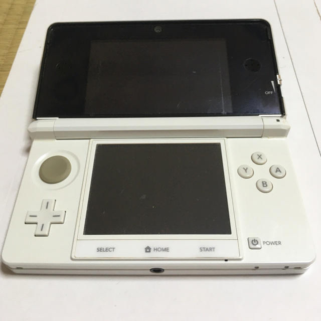 【大人気】任天堂 ニンテンドー 3DS アイスホワイト　とびだせどうぶつの森 1