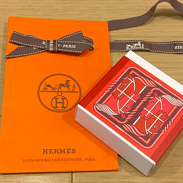 Hermes(エルメス)のHERMES(エルメス) 石鹸オー ドゥ ルバーブ エカルラット パフューム コスメ/美容のボディケア(ボディソープ/石鹸)の商品写真