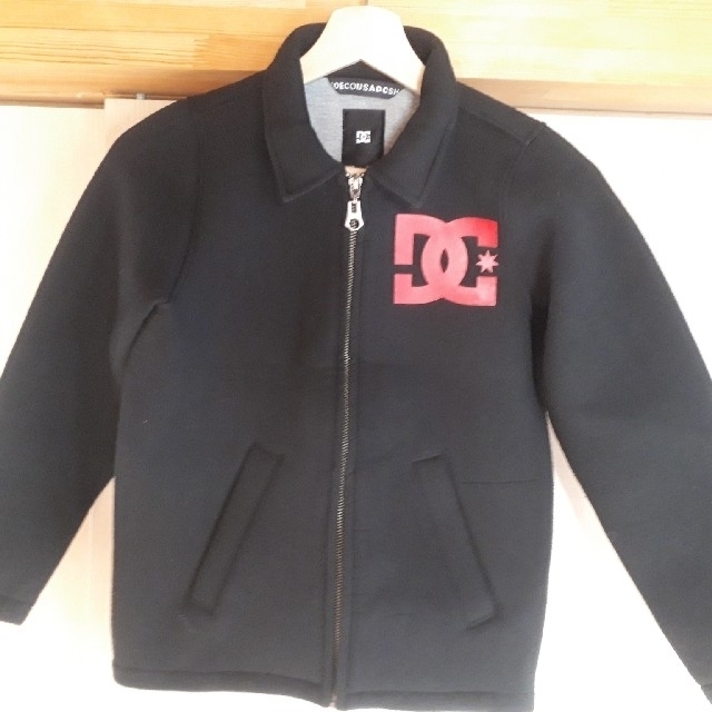 DC SHOES(ディーシーシューズ)のDC ジャケット風長袖パーカー　130㎝ キッズ/ベビー/マタニティのキッズ服男の子用(90cm~)(ジャケット/上着)の商品写真