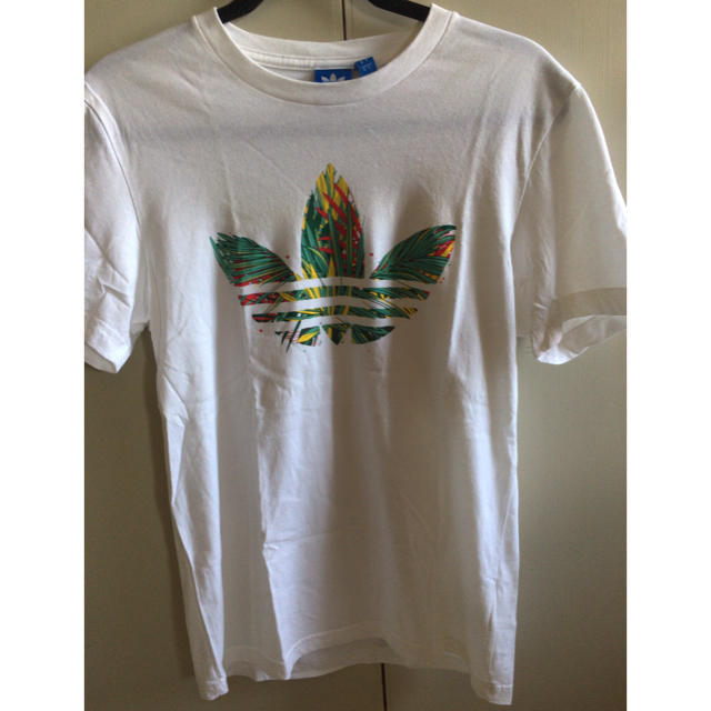 adidas(アディダス)のアディダス　オリジナルtシャツ　Mサイズ メンズのトップス(Tシャツ/カットソー(半袖/袖なし))の商品写真