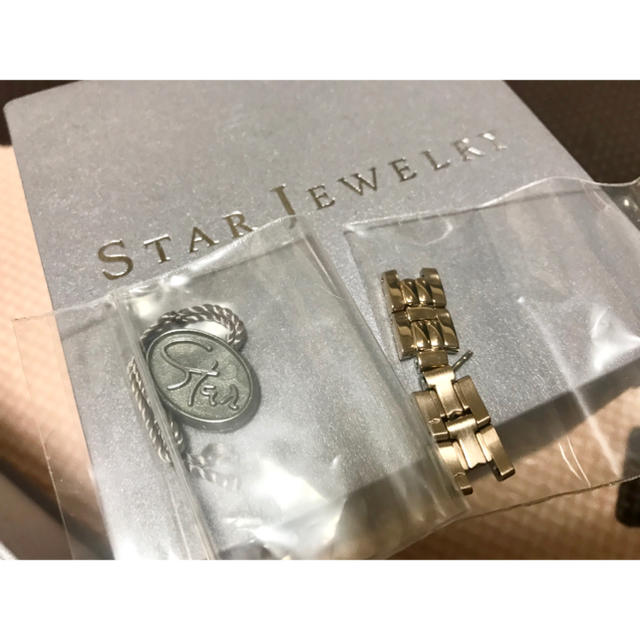 STAR JEWELRY(スタージュエリー)の最終セール！　スタージュエリー　ゴールド　ダイア2粒　時計 レディースのファッション小物(腕時計)の商品写真