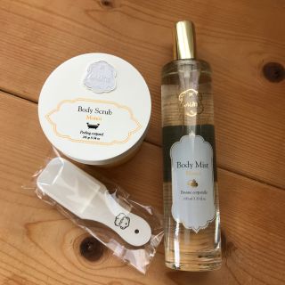 ラリン(Laline)の新品　LALINE ボディミスト　100 ml  Monoi モノイ　ラリン(その他)