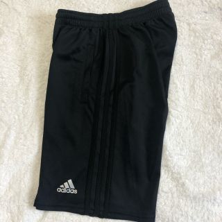 アディダス(adidas)のadidasアディダスハーフパンツ　ブラック　140cm(パンツ/スパッツ)