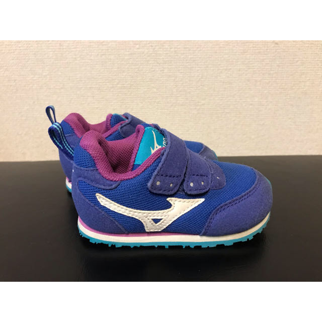 MIZUNO(ミズノ)のミズノ☆スニーカー 送料込み キッズ/ベビー/マタニティのベビー靴/シューズ(~14cm)(スニーカー)の商品写真