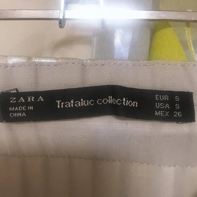 ZARA(ザラ)の【まるこ様】メタルカラー プリーツスカート レディースのスカート(ひざ丈スカート)の商品写真