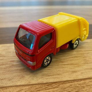 タカラトミー(Takara Tomy)のトミカ トヨタ　ダイナ　清掃車　ゴミ収集車(ミニカー)