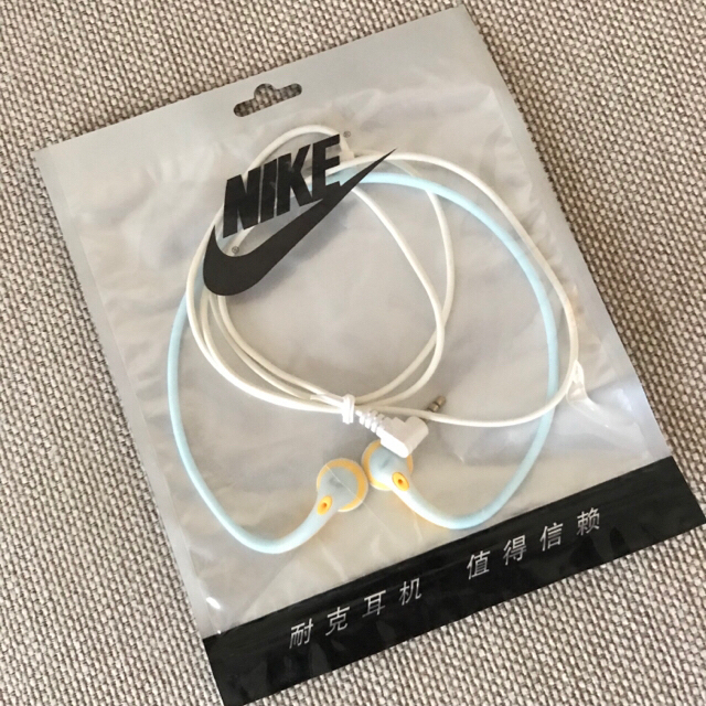 NIKE(ナイキ)の非売品 ナイキ イヤホン スポーツ/アウトドアのランニング(その他)の商品写真