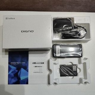 キョウセラ(京セラ)のソフトバンク DIGNO ケータイ3 2020年春モデル(携帯電話本体)