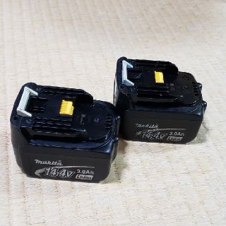 マキタ(Makita)のマキタ純正バッテリー14.4v  × 2(バッテリー/充電器)