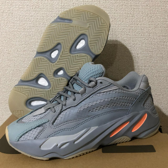 送料込み 新品 adidas YEEZY BOOST 700 V2 24.5