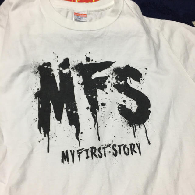 ONE OK ROCK(ワンオクロック)のマイファス  myfirststory ロゴTシャツ　Lサイズ エンタメ/ホビーのタレントグッズ(ミュージシャン)の商品写真