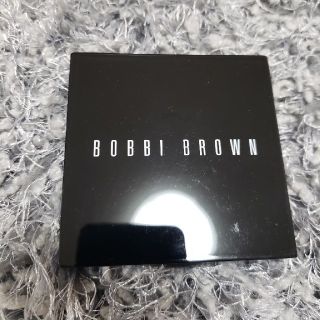 ボビイブラウン(BOBBI BROWN)のBOBBI BROWN　ハイライティングパウダー02ﾌﾞﾛﾝｽﾞｸﾞﾛｳ(フェイスカラー)