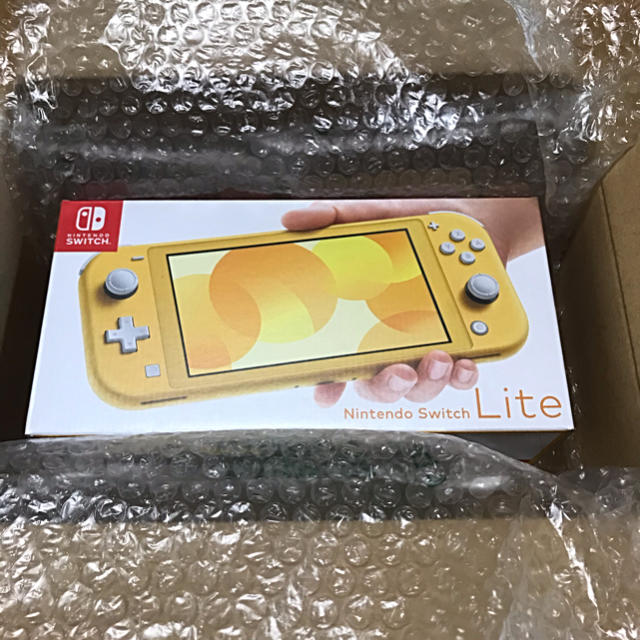 新品・未使用・未開封　Nintendo Switch Lite イエロー