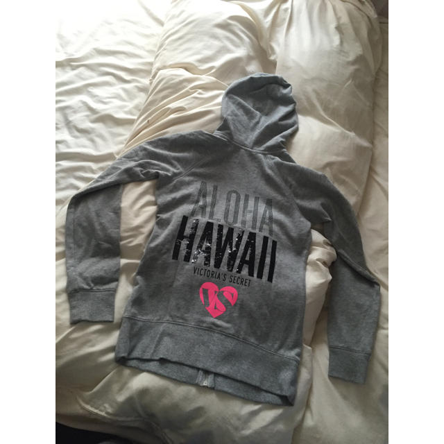 Victoria's Secret(ヴィクトリアズシークレット)のヴィクトリアシークレットHawaii限定 レディースのトップス(パーカー)の商品写真