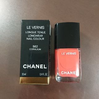 シャネル(CHANEL)のCHANELシャネル ヴェルニ ロングトゥニュ562コラリウム(マニキュア)