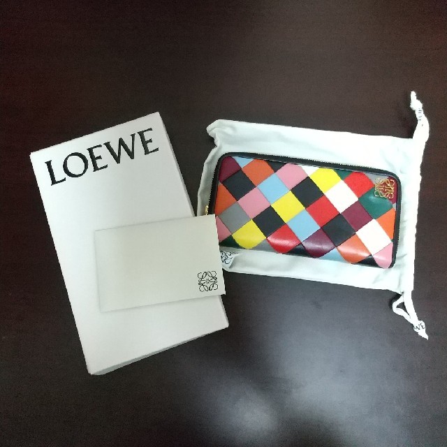 LOEWE(ロエベ)のLOEWE　マルチカラー財布 レディースのファッション小物(財布)の商品写真