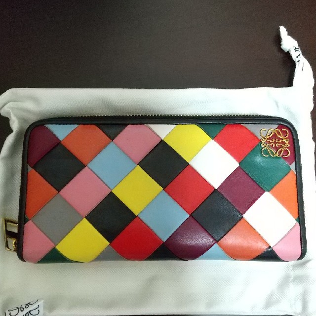 LOEWE(ロエベ)のLOEWE　マルチカラー財布 レディースのファッション小物(財布)の商品写真