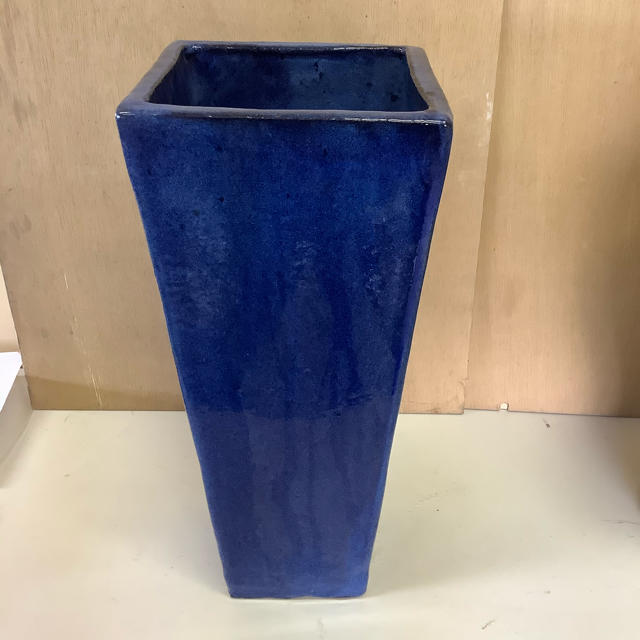 半額にしました　深い青色花瓶