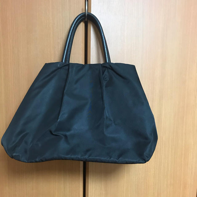 PRADA リボンバッグ \半額SALE/ www.gold-and-wood.com