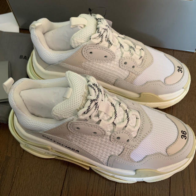 ○新品○BALENCIAGA／大人気トリプルS ホワイト 3