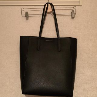 チャールズアンドキース(Charles and Keith)のCharles and Keith(チャールズアンドキース)通勤バッグ　黒(トートバッグ)