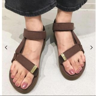 アパルトモンドゥーズィエムクラス(L'Appartement DEUXIEME CLASSE)の新品未使用 アパルトモン suicoke strap sandal 25(サンダル)