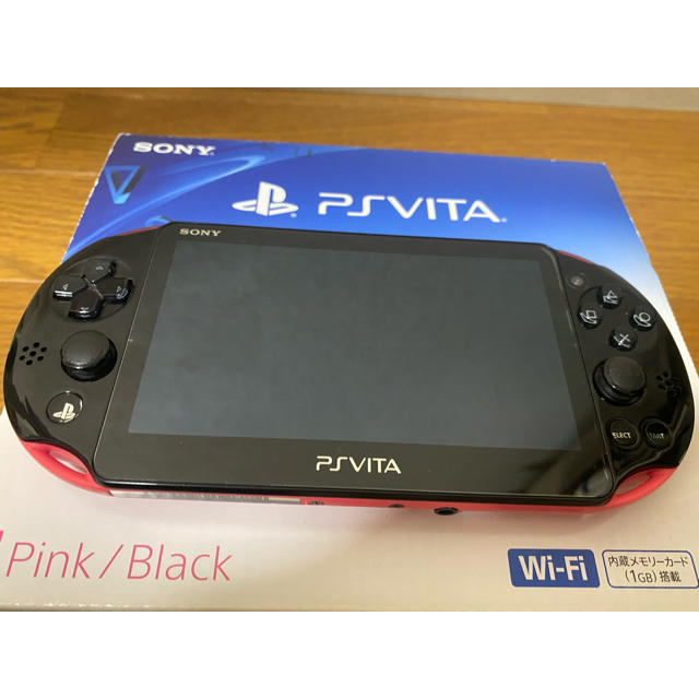 PlayStation Vita(プレイステーションヴィータ)の PlayStationVITA 本体  PCH-2000 Wi-Fiモデル エンタメ/ホビーのゲームソフト/ゲーム機本体(携帯用ゲーム機本体)の商品写真