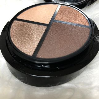 ジョルジオアルマーニ(Giorgio Armani)の新品に近い　ジョルジオ　アルマーニ　　ビューティ　アイ　クアトロ　パレット　2(アイシャドウ)