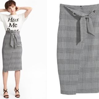 エイチアンドエム(H&M)の【中古】H&M 千鳥柄タイトスカートsize 36  ホワイト×ブラック(ひざ丈スカート)