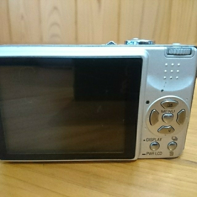 Panasonic(パナソニック)のコンパクトデジタルカメラ LUMIX DMC-FX7 スマホ/家電/カメラのカメラ(コンパクトデジタルカメラ)の商品写真