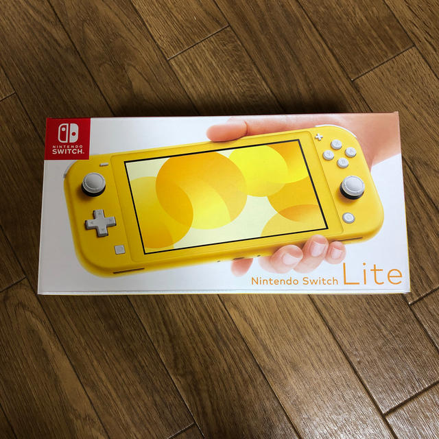 ニンテンドースイッチ　ライト　イエロー　新品未開封