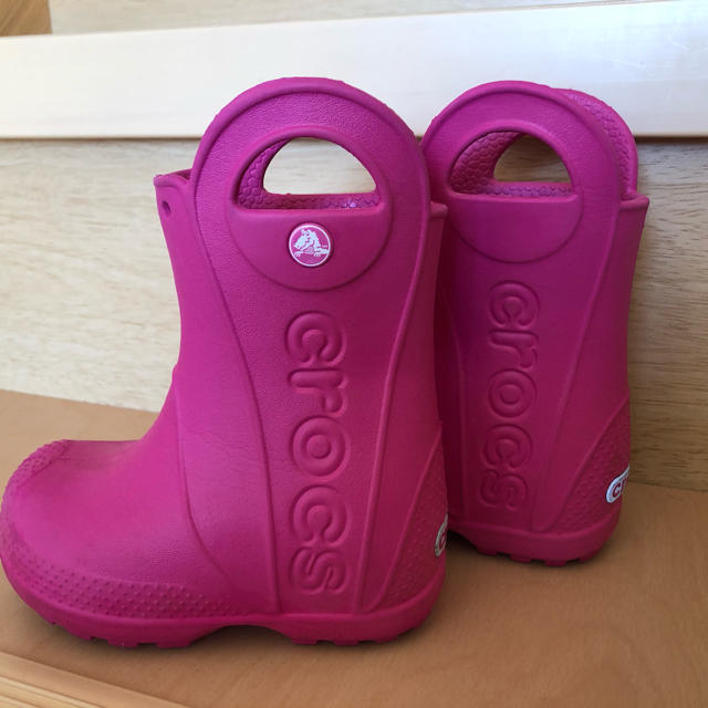 crocs(クロックス)のクロックス　長靴　キャンディピンク キッズ/ベビー/マタニティのキッズ靴/シューズ(15cm~)(長靴/レインシューズ)の商品写真