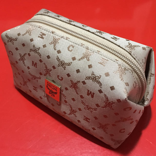 MCM - MCM ポーチ エムシーエム 未使用 小物入れ バッグインバッグ 総