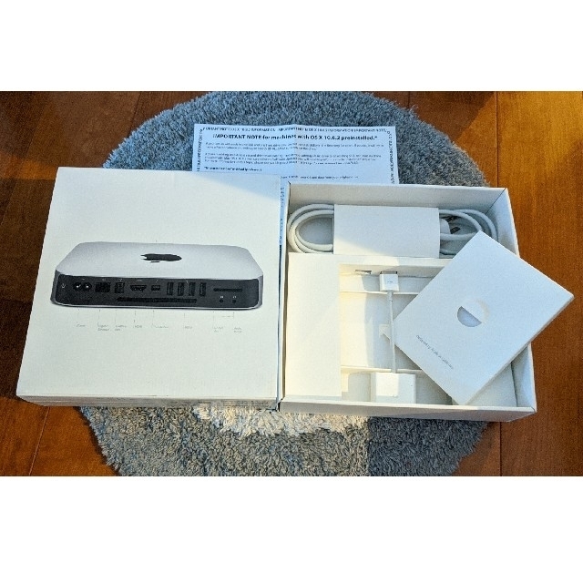 Apple(アップル)の純正品｜Apple Mac mini MD388J/A (Late 2012) スマホ/家電/カメラのPC/タブレット(デスクトップ型PC)の商品写真